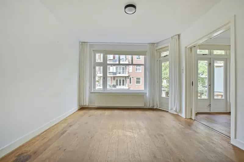 Lichtrijk 3-kamerappartement Bos en Lommer 50m²
