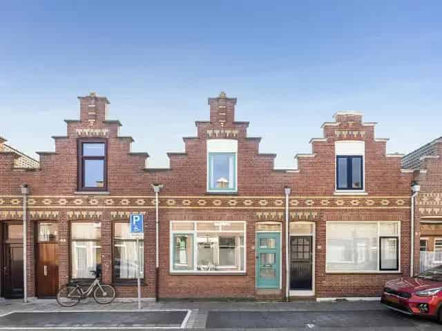 Karakteristieke Ruime Trapgevelwoning Dordrecht