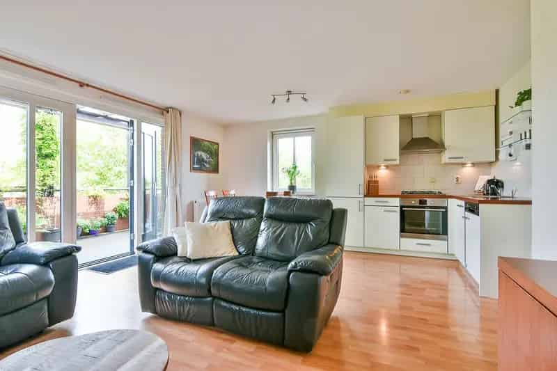Appartement te koop Nieuw Vennep 3 kamers ruim balkon