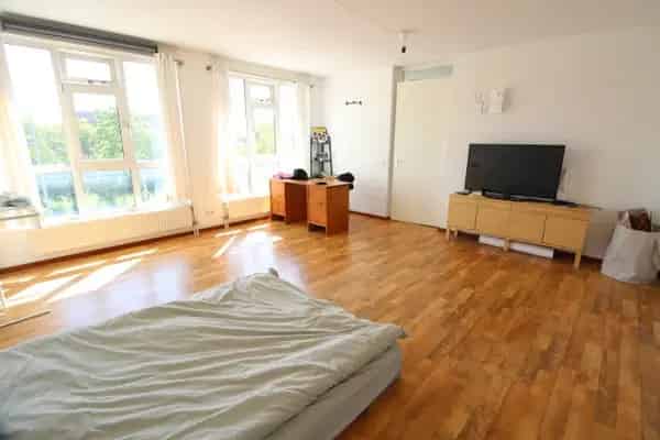 Appartement Rotterdam Middeland Nabij Station