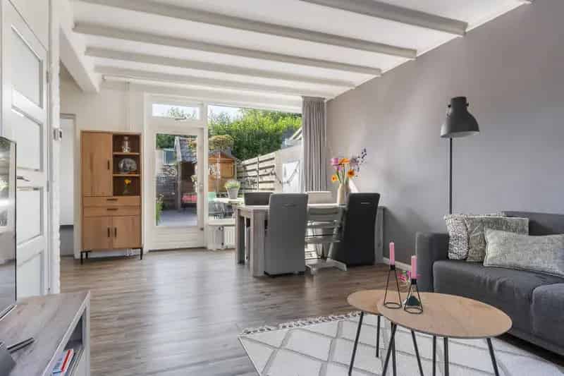 Moderne Tussenwoning te koop in Epe 4 slaapkamers