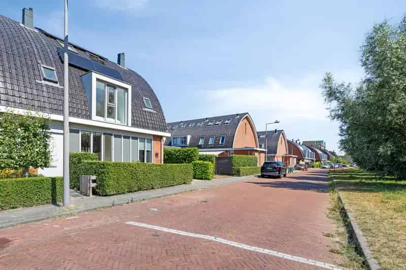 Luxe Hoekwoning 5 Slaapkamers Den Haag Leidschenveen
