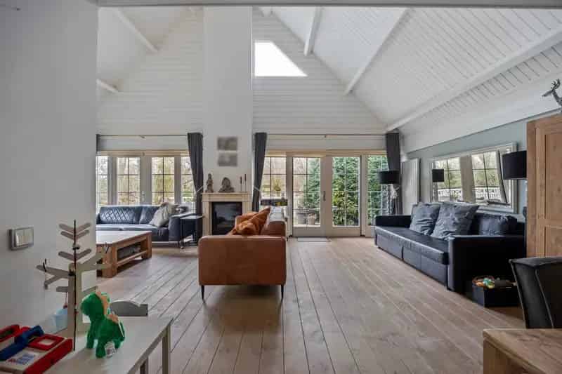 Vrijstaande Villa met Binnenzwembad en Aardwarmte te Koop