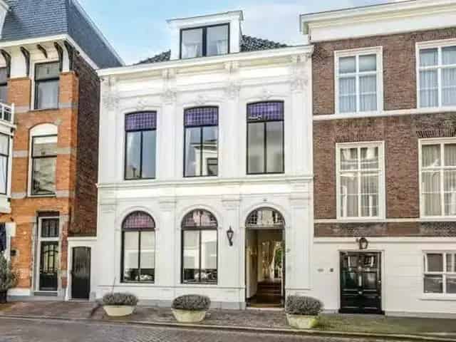 Huis te koop Den Haag 13 kamers 428m2