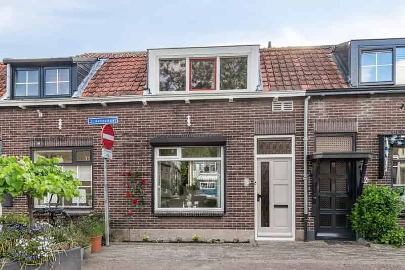 Jaren 30 woning Oude Plaats  Instapklaar 2 slaapkamers Nieuwe keuken