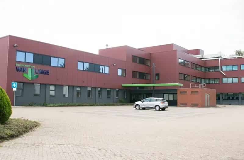 Bedrijfsruimte te huur Veendam 5500m² Kantoren Lab Opslag