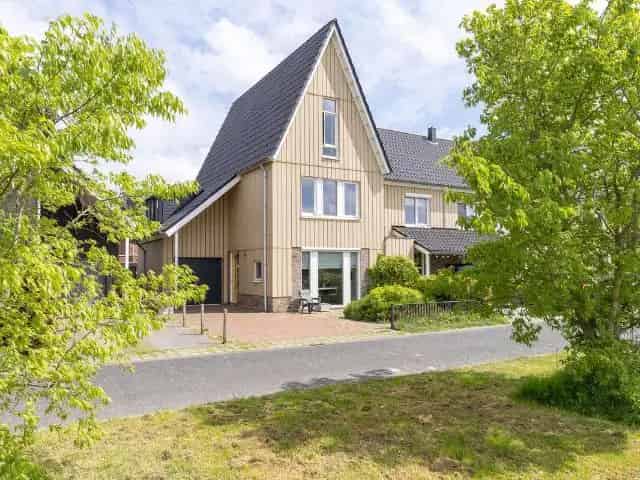 Ruime Hoekwoning Zwaag Aan Het Water