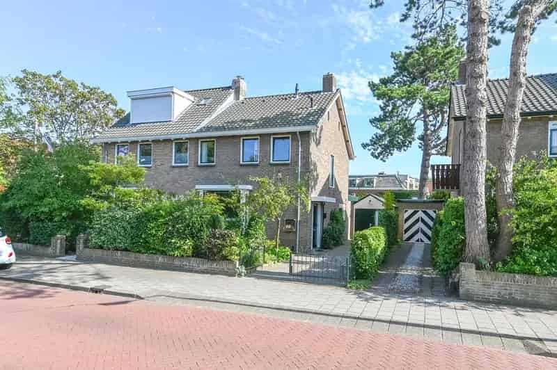 Huis te koop: Molenveltlaan 32 2071 BS Santpoort-Noord | Funda