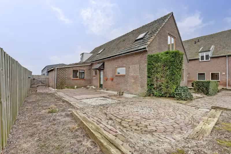 Bedrijfswoning Well 174m2 - Ruime woning met bedrijfsbestemming