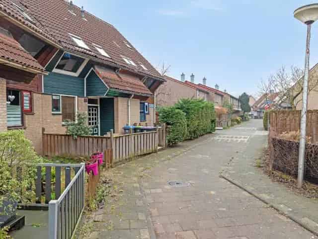Ruime Tussenwoning 4 Slaapkamers Spijkenisse