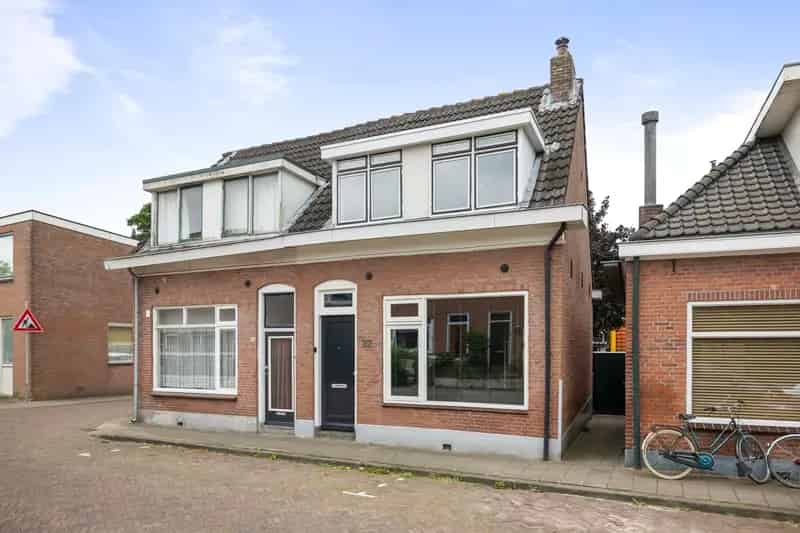 Moderne Tweekapper Deventer Nabij Station Instapklaar