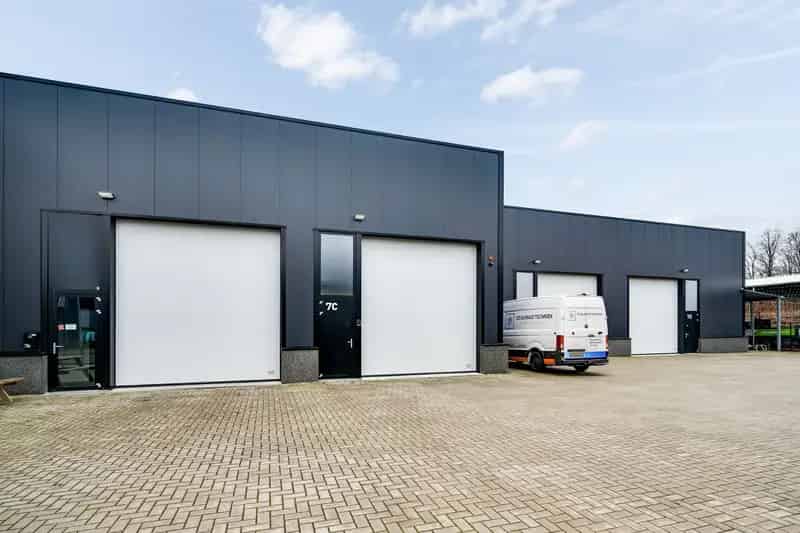 Bedrijfshal te Huur Haelen 103m² Kantoor 29m²