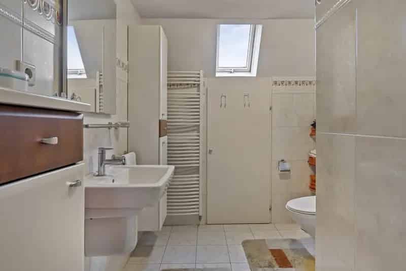 Hoekwoning Best 4 slaapkamers Garage Oprit Kindvriendelijk