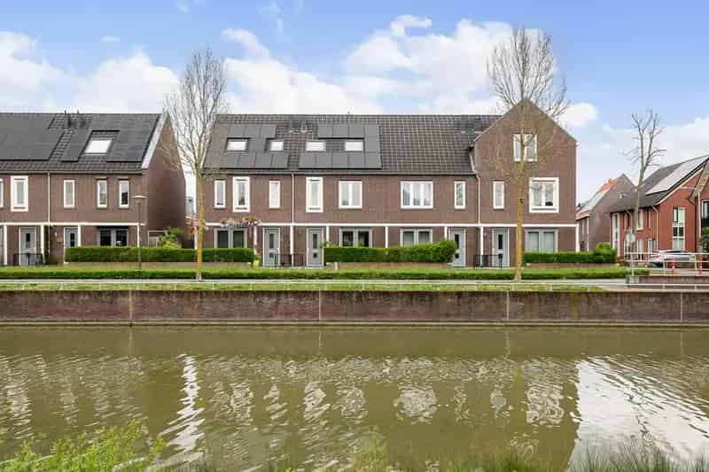 Instapklare 5 Slaapkamer Woning Aan Het Water