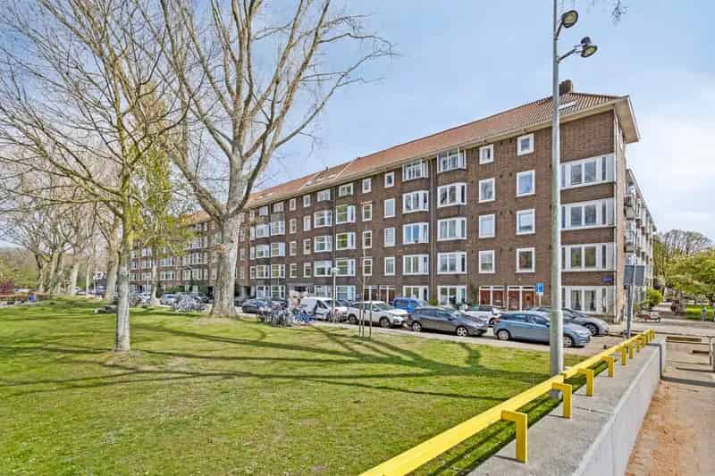 Appartement te koop Amsterdam Postjeskade: Uitzicht Rembrandtpark
