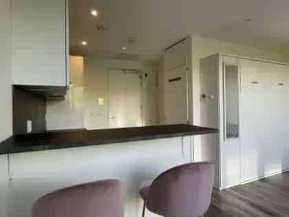 Studio Houten 29m2 Nabij NS Station Volledig gestoffeerd