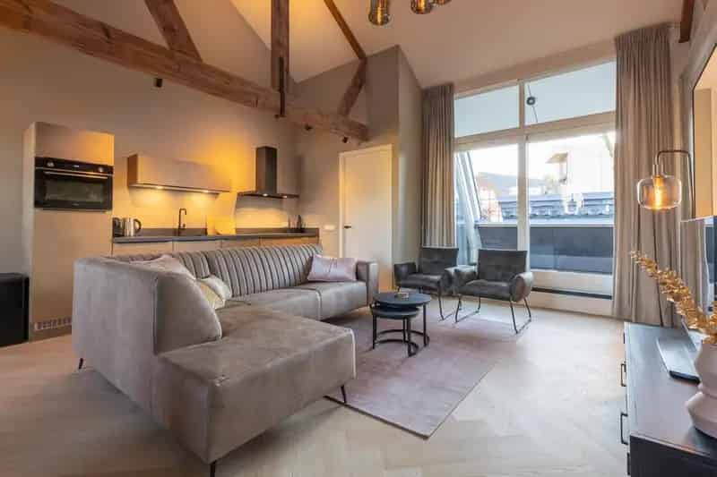 3 Slaapkamers Appartement Hilversum Gemeubileerd Balkon Mezzanine