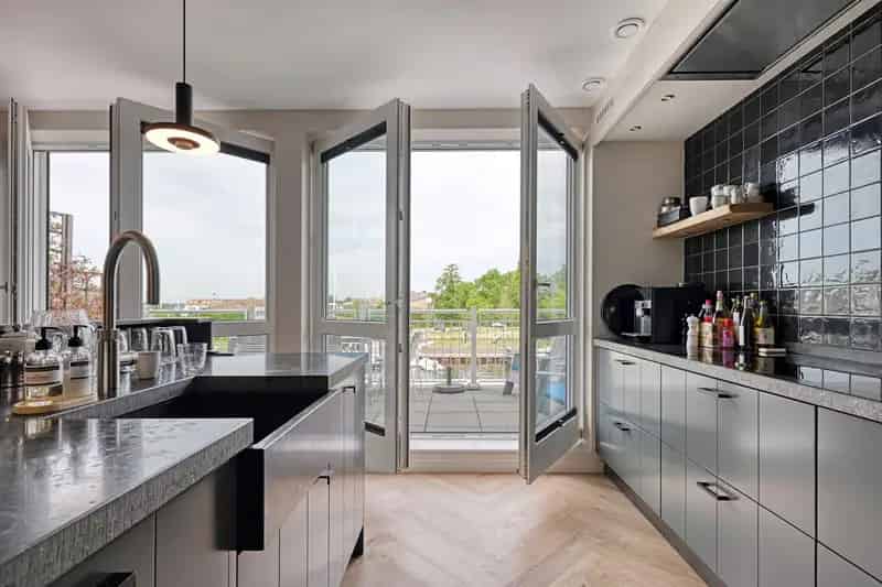 Luxe Pakhuiswoning Loosdrecht 5 slaapkamers Dakterras