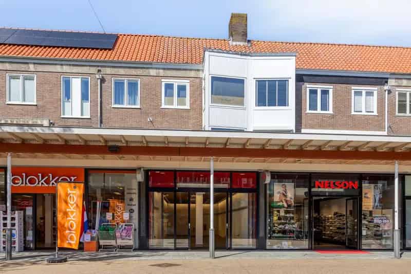Beleggingspand Emmeloord: Winkel en Woning te Koop