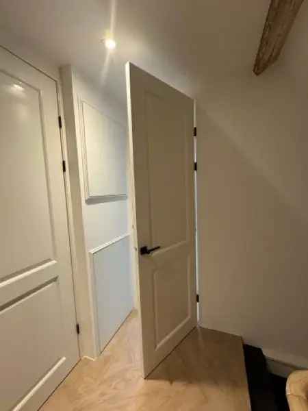 Modern Appartement Oud-Crooswijk Ruime Woonkamer Twee Lofts