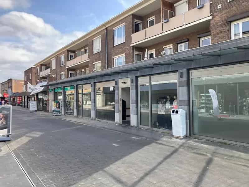 Winkelruimte te huur Salmstraat Geleen centrum