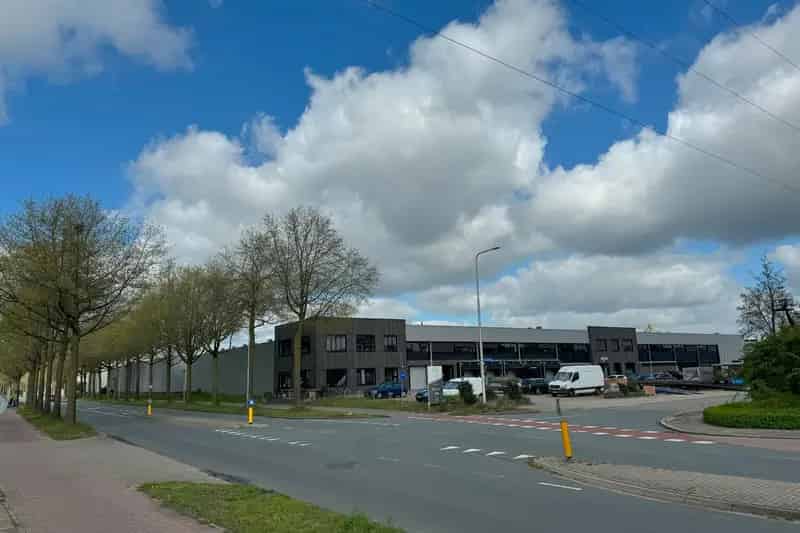 Bedrijfshal te huur Ede 7400m2
