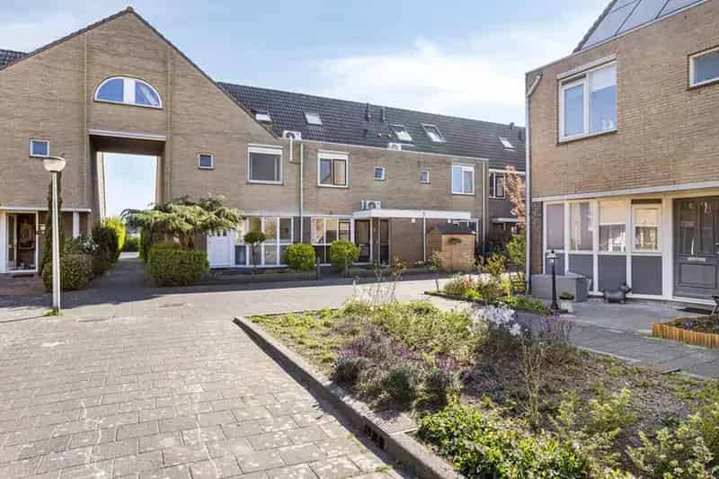 Ruime 5-Kamer Eengezinswoning te Capelle aan den IJssel