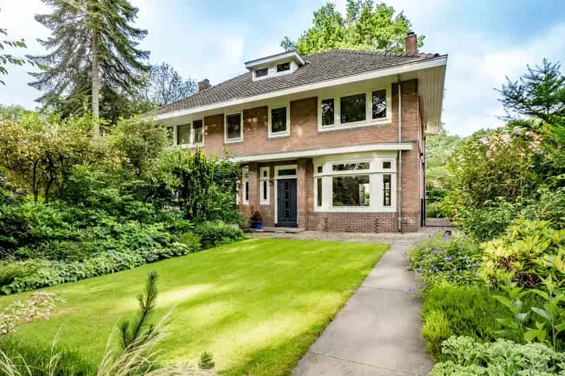 Huis te koop Bilthoven: Luxe gerenoveerde villa met 4 slaapkamers