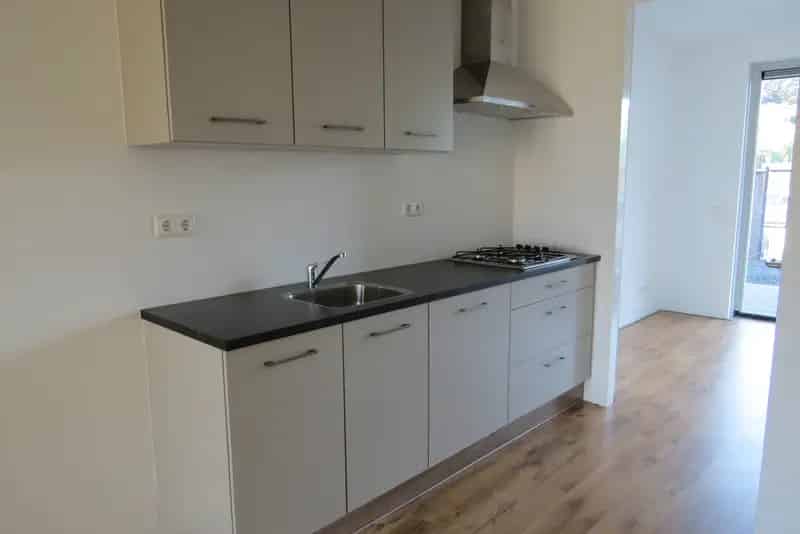 Modern Appartement Heesch Nabij A2 A50 1 Slaapkamer Eigen Parkeerplaats