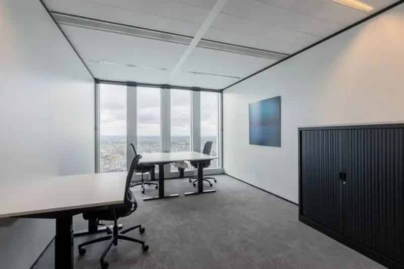 Privékantoor 3-4 Personen  15m² Inclusief Internet en Vergaderruimtes