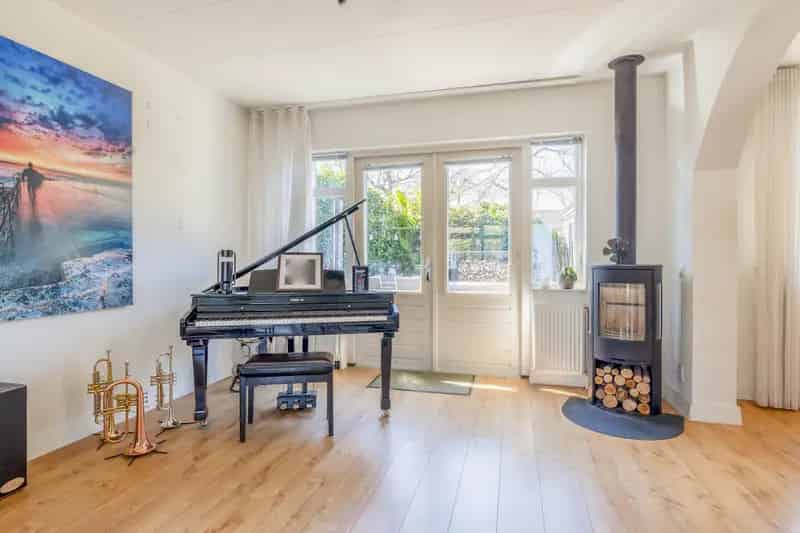 Tussenwoning Agnes Huijnplein Ruime Tuin 3 slaapkamers