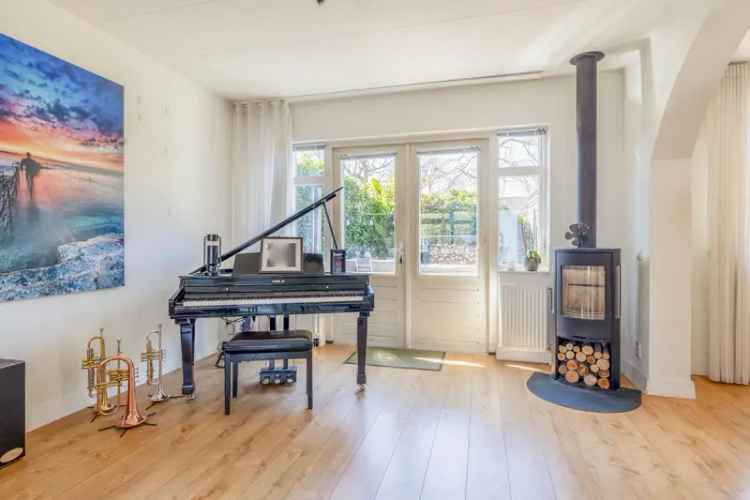 Tussenwoning Agnes Huijnplein Ruime Tuin 3 slaapkamers