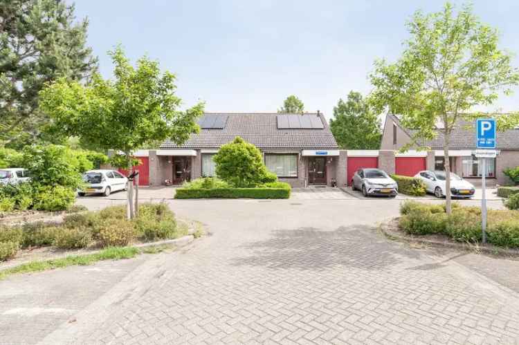 Ruime Semi Bungalow Te Huur Almere Parkwijk 152m2 Garage Tuin Senioren