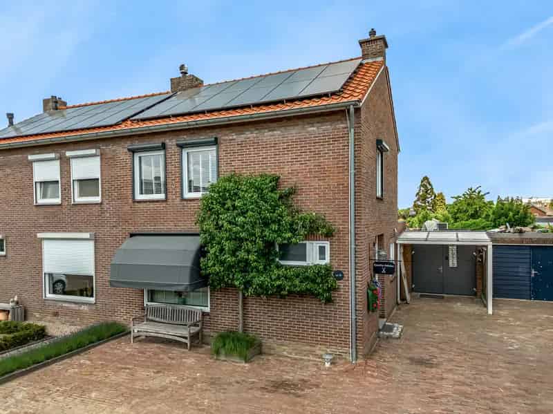Huis Te Koop , 11, Ledderkenstraat, Stein, Limburg