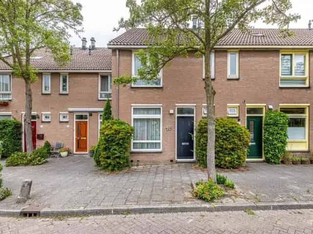 Ruime Eengezinswoning Weesp Nabij NS Station 3 Slaapkamers