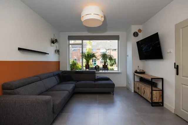 Te Huur: Geschakelde Woning Westwoud 4 Kamers 115m2