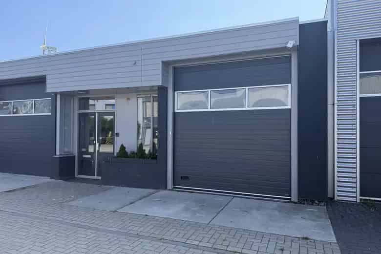 170 m2 Bedrijfsruimte te Huur Zaandam Westerspoor