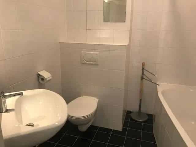 Spinozalaan Voorburg: Ruim appartement met tuin
