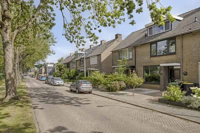 Huis Te Koop , 45, Singel, Puttershoek, Zuid-Holland
