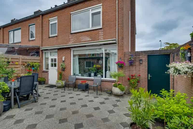 Huis te koop Brummen: Ruime hoekwoning nabij park