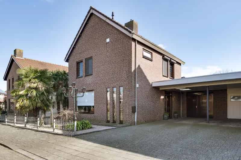 Royale Vrijstaande Woning te Koop in Nederweert