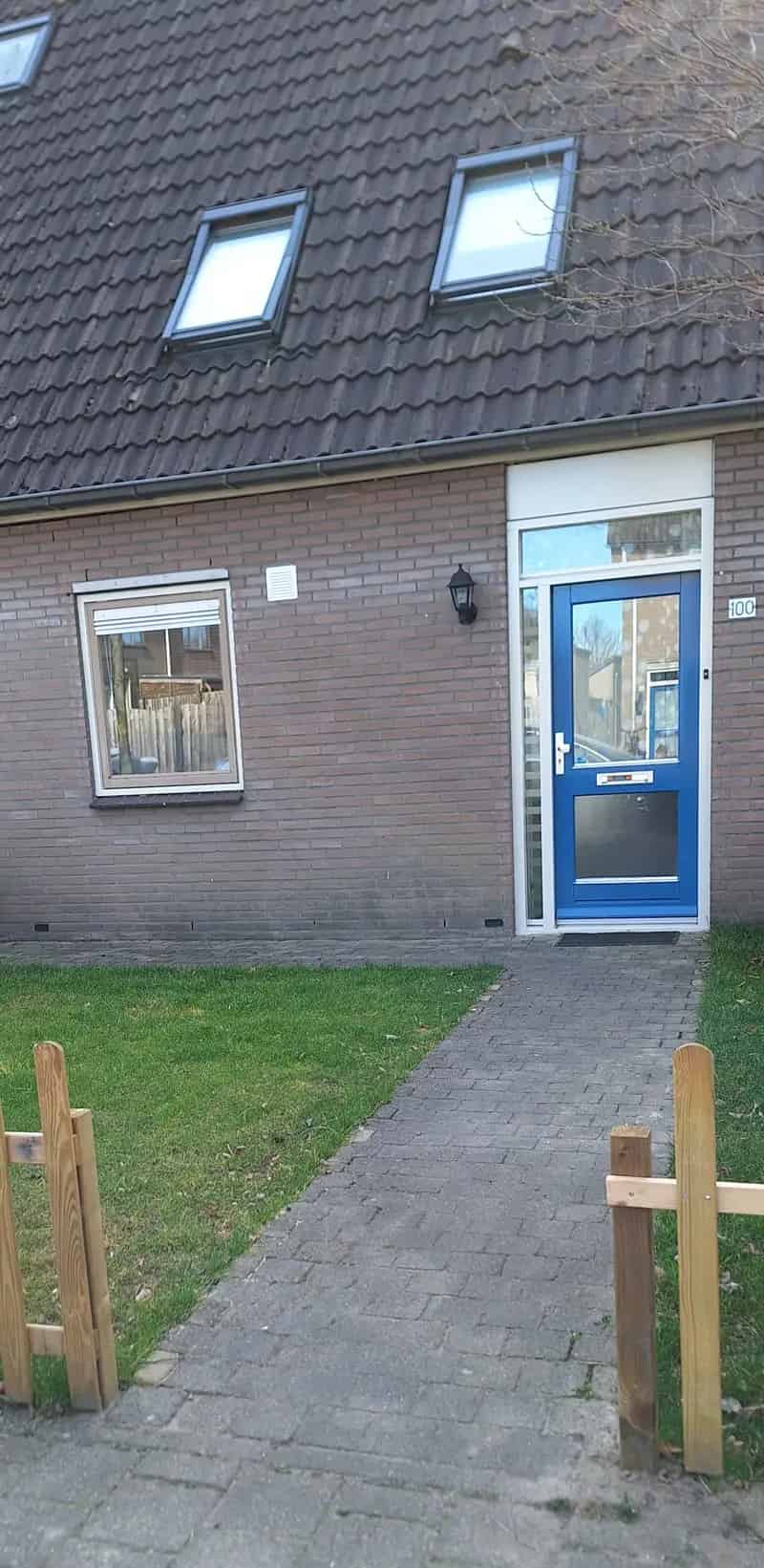 Gezinswoning met zonnige tuin en schuur
