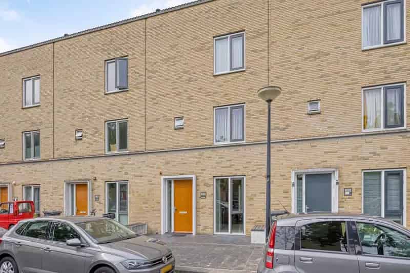 Ruime Tussenwoning 4 Slaapkamers Amsterdam Zuidwest Tuin Energielabel A 131m2