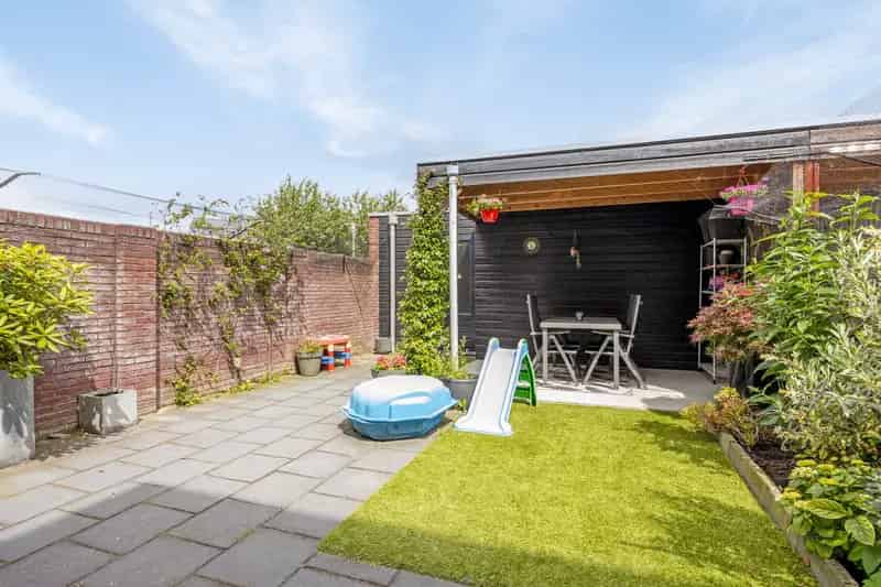 Ruime Duurzame Tussenwoning Waalwijk 4 slaapkamers