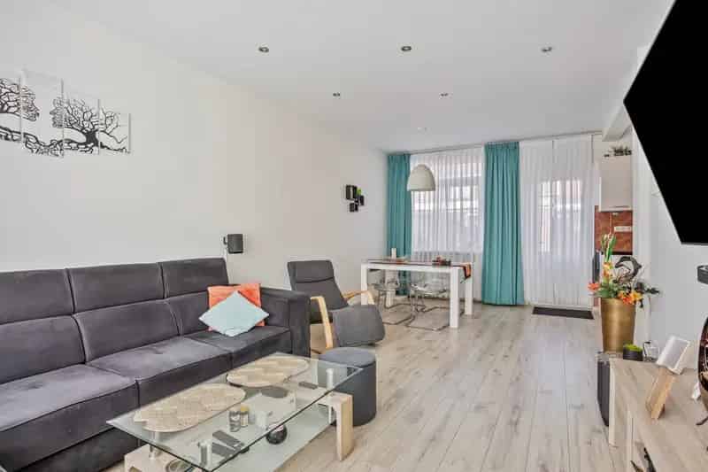 Huis te koop Velsen Noord 4 slaapkamers diepe tuin