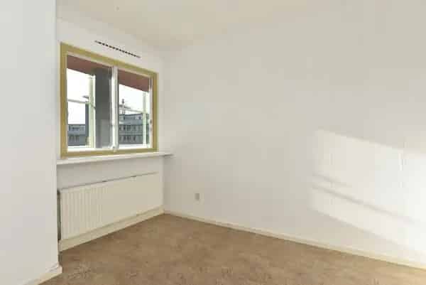 Ruime Woning met Balkon en Open Keuken