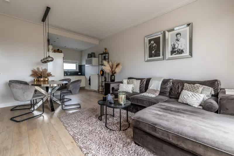 Appartement te koop Zeist: Instapklaar 3-kamer appartement met parkeerplaats