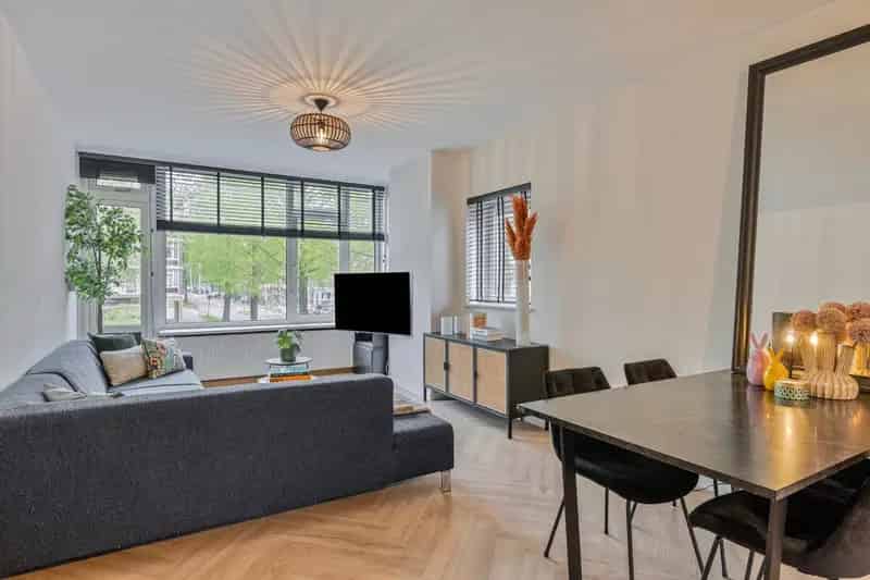 Ruim 4 Kamer Appartement Buitenveldert Balkon 3 slaapkamers