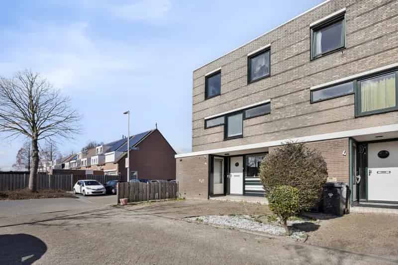 Ruime Hoekwoning 5 Slaapkamers Zoetermeer Energielabel A
