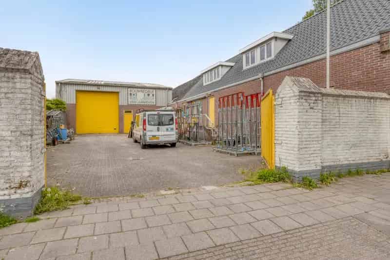 Bedrijfshal Kaatsheuvel 440m² Kantoor Winkel Zonnepanelen